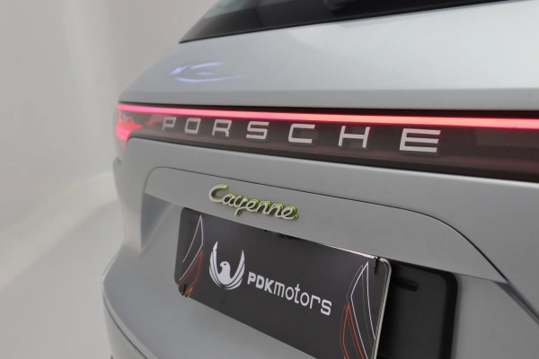 Foto do veiculo PORSCHE CAYENNE E-HYBRID