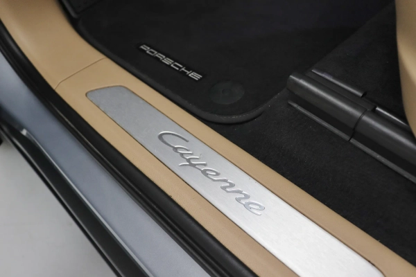 Foto do veiculo PORSCHE CAYENNE E-HYBRID