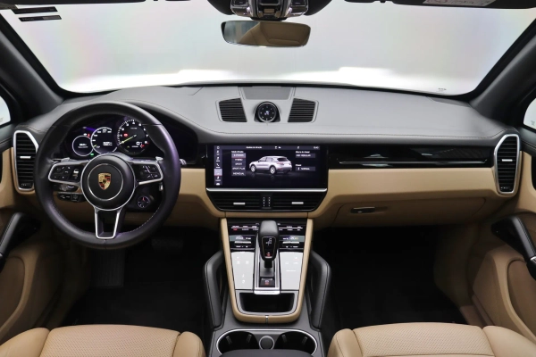 Foto do veiculo PORSCHE CAYENNE E-HYBRID