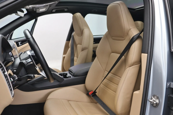 Foto do veiculo PORSCHE CAYENNE E-HYBRID