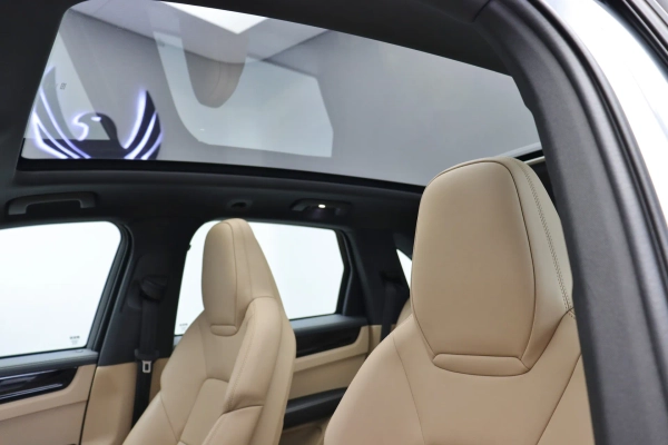 Foto do veiculo PORSCHE CAYENNE E-HYBRID