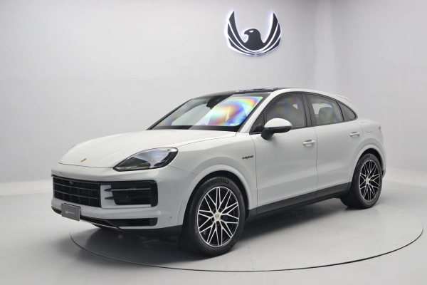 Foto do veiculo PORSCHE CAYENNE COUPé E-HYBRID