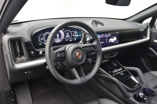 Foto do veiculo PORSCHE CAYENNE COUPé E-HYBRID