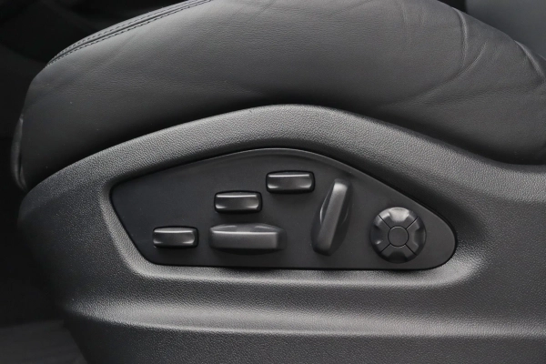 Foto do veiculo PORSCHE CAYENNE COUPé E-HYBRID
