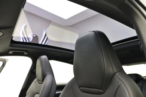 Foto do veiculo PORSCHE CAYENNE COUPé E-HYBRID