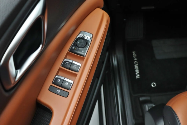 Foto do veiculo KIA CARNIVAL EX | 8 LUGARES