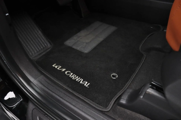 Foto do veiculo KIA CARNIVAL EX | 8 LUGARES