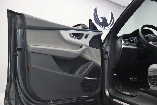 Foto do veiculo AUDI Q8 PERFORMANCE BLACK