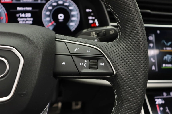 Foto do veiculo AUDI Q8 PERFORMANCE BLACK