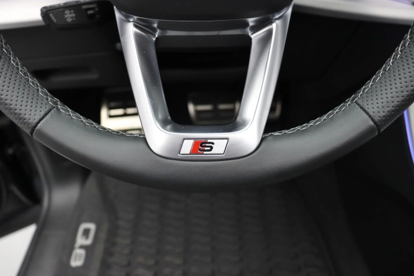 Foto do veiculo AUDI Q8 PERFORMANCE BLACK