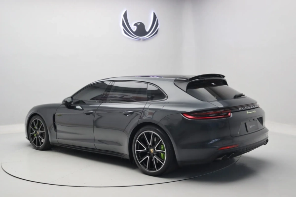 Foto do veiculo PORSCHE PANAMERA 4 E-HYBRID SPORT TURISMO