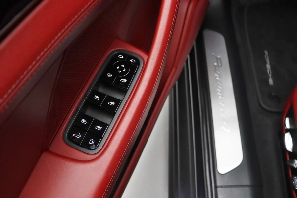 Foto do veiculo PORSCHE PANAMERA 4 E-HYBRID SPORT TURISMO