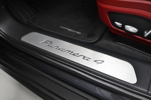 Foto do veiculo PORSCHE PANAMERA 4 E-HYBRID SPORT TURISMO