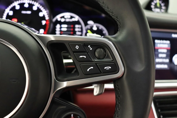 Foto do veiculo PORSCHE PANAMERA 4 E-HYBRID SPORT TURISMO