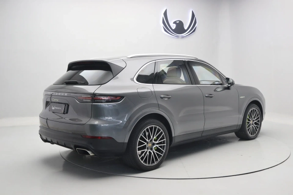 Foto do veiculo PORSCHE CAYENNE E-HYBRID