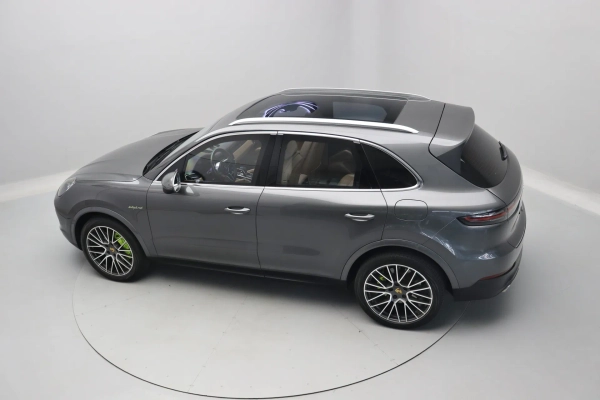Foto do veiculo PORSCHE CAYENNE E-HYBRID
