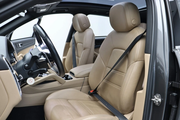 Foto do veiculo PORSCHE CAYENNE E-HYBRID