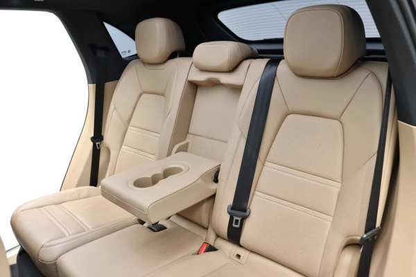 Foto do veiculo PORSCHE CAYENNE E-HYBRID