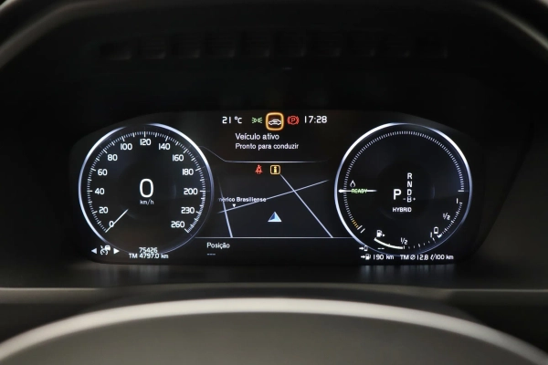 Foto do veiculo VOLVO XC90 T8 RECHARGE MOMENTUM | 7 LUGARES