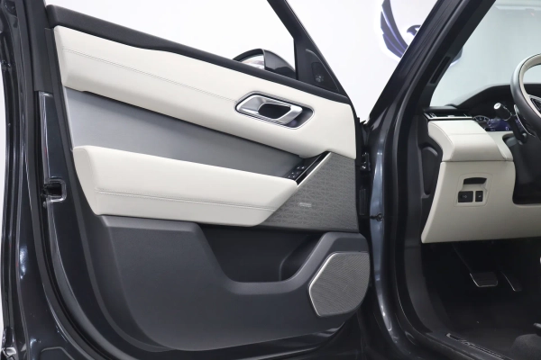 Foto do veiculo LAND ROVER RANGE ROVER VELAR P340 HSE R-DYNAMIC