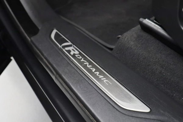 Foto do veiculo LAND ROVER RANGE ROVER VELAR P340 HSE R-DYNAMIC