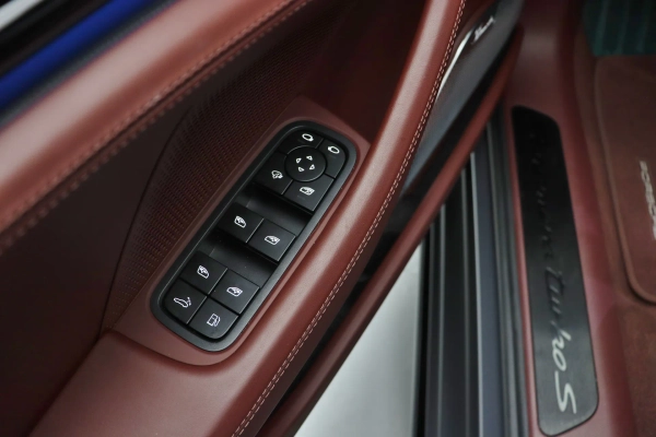 Foto do veiculo PORSCHE PANAMERA TURBO S E-HYBRID