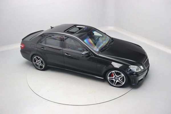 Foto do veiculo MERCEDES-BENZ E 63 AMG SEDAN