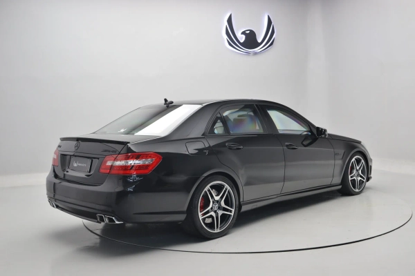 Foto do veiculo MERCEDES-BENZ E 63 AMG SEDAN