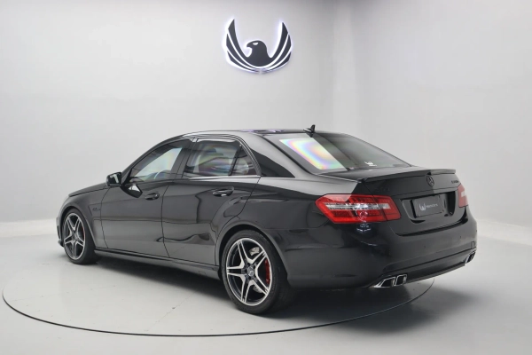 Foto do veiculo MERCEDES-BENZ E 63 AMG SEDAN