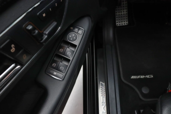 Foto do veiculo MERCEDES-BENZ E 63 AMG SEDAN