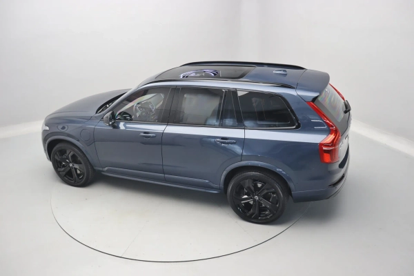 Foto do veiculo VOLVO XC90 T8 RECHARGE ULTIMATE DARK | 7 LUGARES