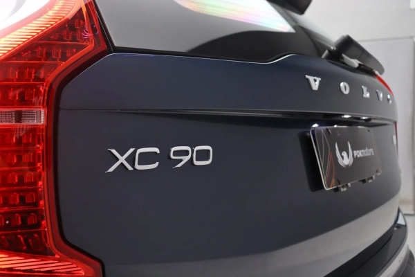 Foto do veiculo VOLVO XC90 T8 RECHARGE ULTIMATE DARK | 7 LUGARES