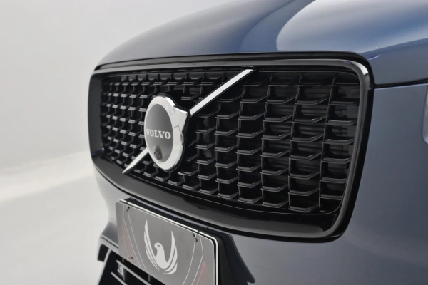 Foto do veiculo VOLVO XC90 T8 RECHARGE ULTIMATE DARK | 7 LUGARES