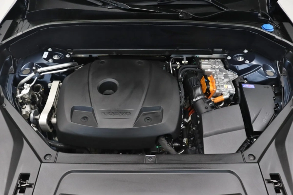 Foto do veiculo VOLVO XC90 T8 RECHARGE ULTIMATE DARK | 7 LUGARES