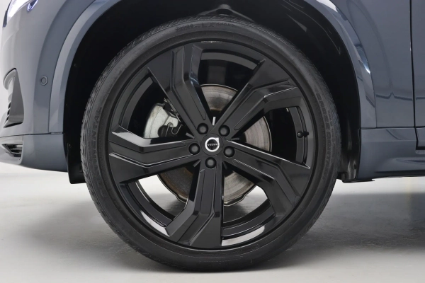 Foto do veiculo VOLVO XC90 T8 RECHARGE ULTIMATE DARK | 7 LUGARES