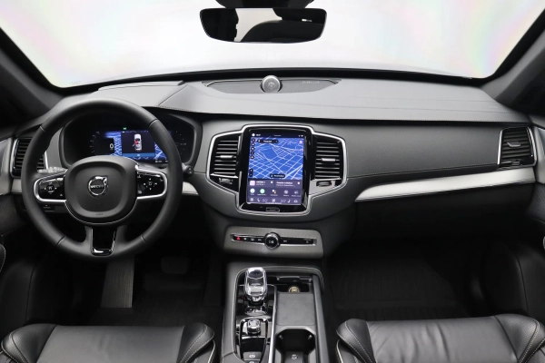Foto do veiculo VOLVO XC90 T8 RECHARGE ULTIMATE DARK | 7 LUGARES