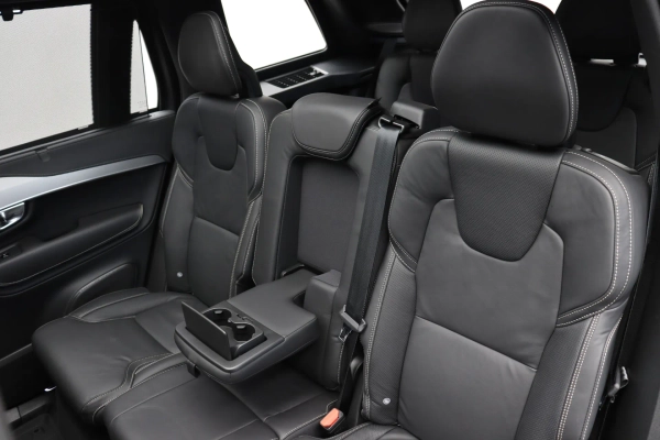 Foto do veiculo VOLVO XC90 T8 RECHARGE ULTIMATE DARK | 7 LUGARES