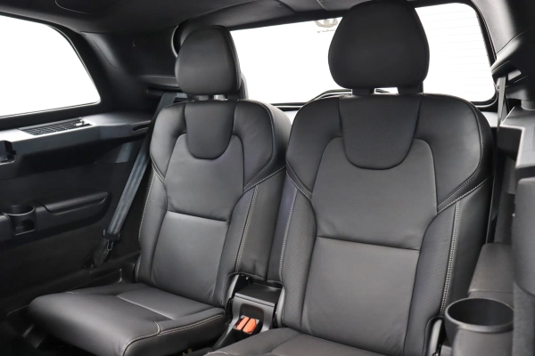 Foto do veiculo VOLVO XC90 T8 RECHARGE ULTIMATE DARK | 7 LUGARES