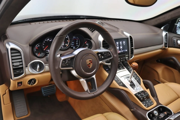 Foto do veiculo PORSCHE CAYENNE TURBO