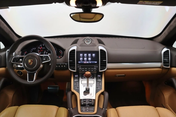 Foto do veiculo PORSCHE CAYENNE TURBO