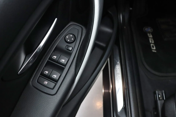 Foto do veiculo BMW 320I SPORT ACTIVEFLEX