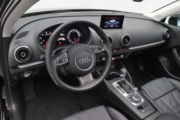 Foto do veiculo AUDI A3 SEDAN AMBITION