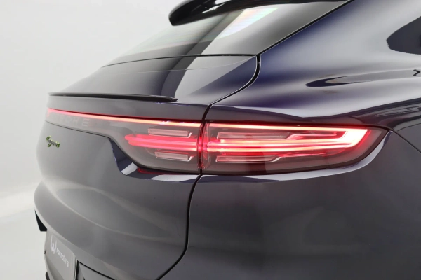 Foto do veiculo PORSCHE CAYENNE COUPé E-HYBRID PLATINUM EDITION