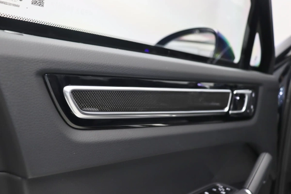 Foto do veiculo PORSCHE CAYENNE COUPé E-HYBRID PLATINUM EDITION