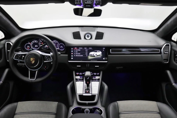 Foto do veiculo PORSCHE CAYENNE COUPé E-HYBRID PLATINUM EDITION