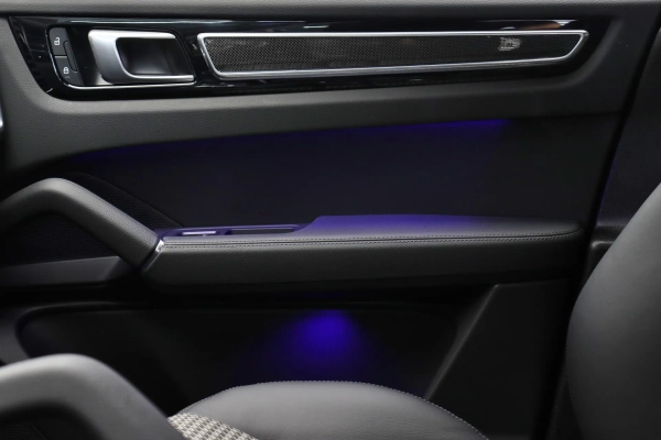 Foto do veiculo PORSCHE CAYENNE COUPé E-HYBRID PLATINUM EDITION