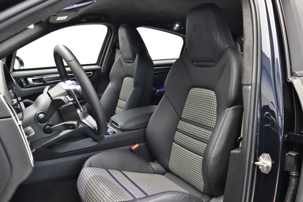 Foto do veiculo PORSCHE CAYENNE COUPé E-HYBRID PLATINUM EDITION