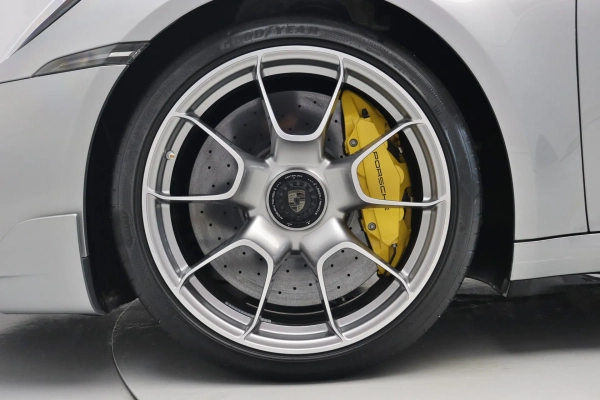 Foto do veiculo PORSCHE 911 TURBO S