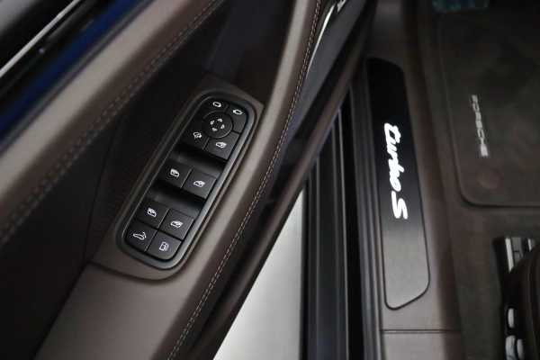 Foto do veiculo PORSCHE PANAMERA TURBO S E-HYBRID