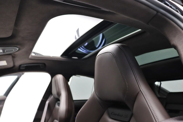 Foto do veiculo PORSCHE PANAMERA TURBO S E-HYBRID